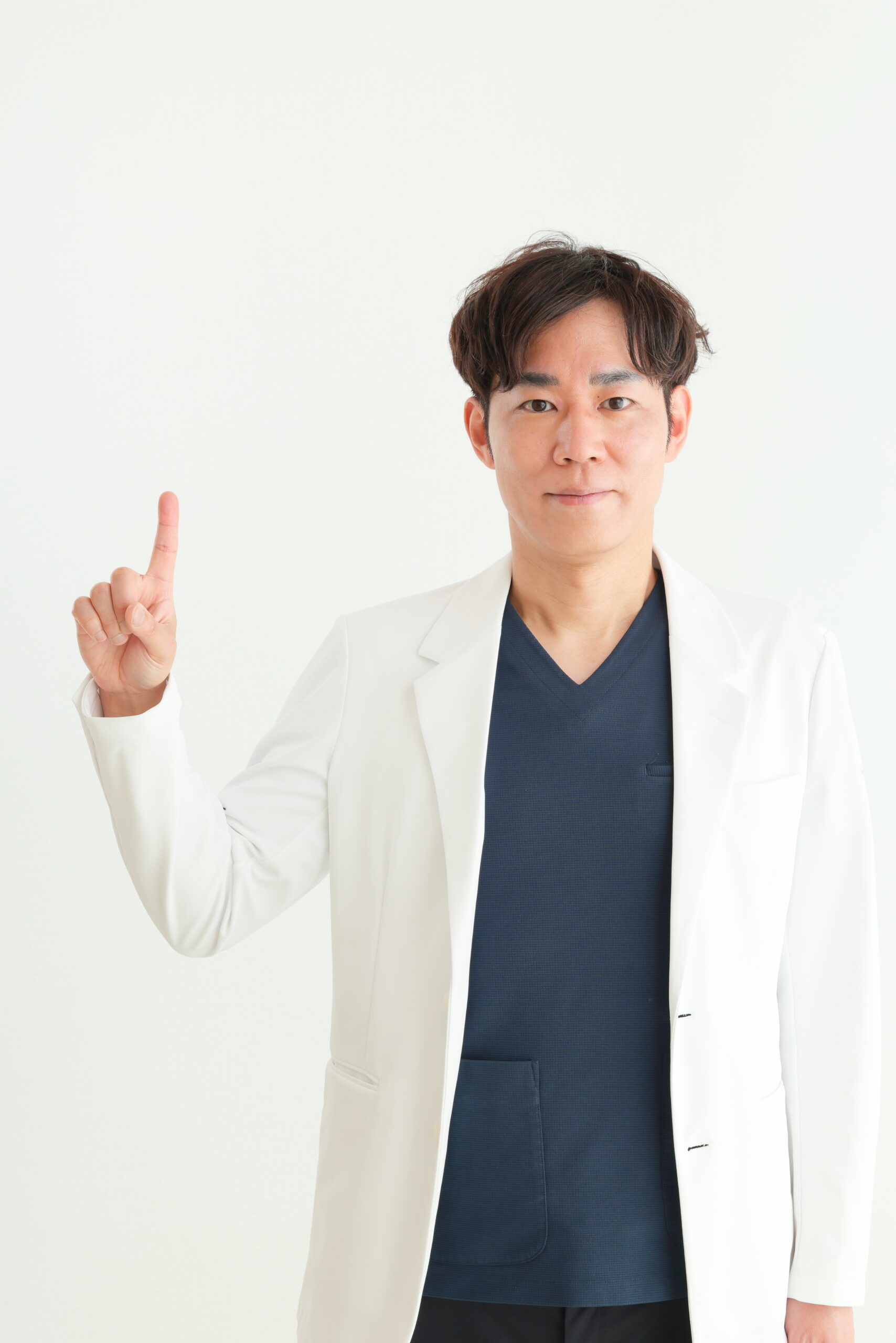説明をする理事長写真